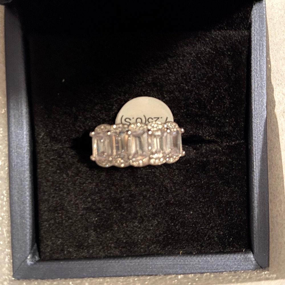 NIB Italo Halo Emerald Created White Sapphire ring in size 7.25.